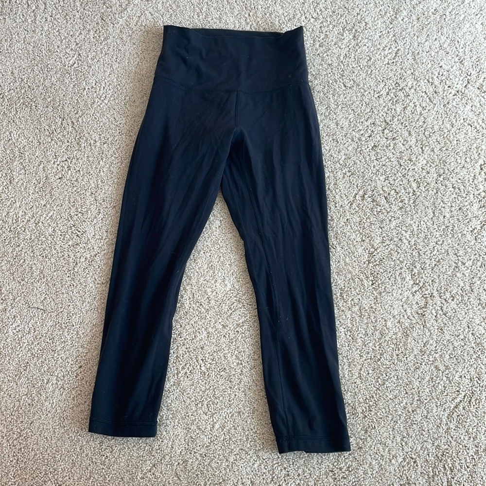 Lululemon size 4 Align cropped leggings